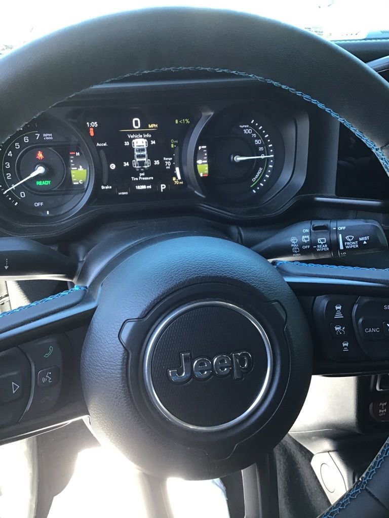 Used 2024 Jeep Wrangler Unlimited Rubicon 4xe image 9