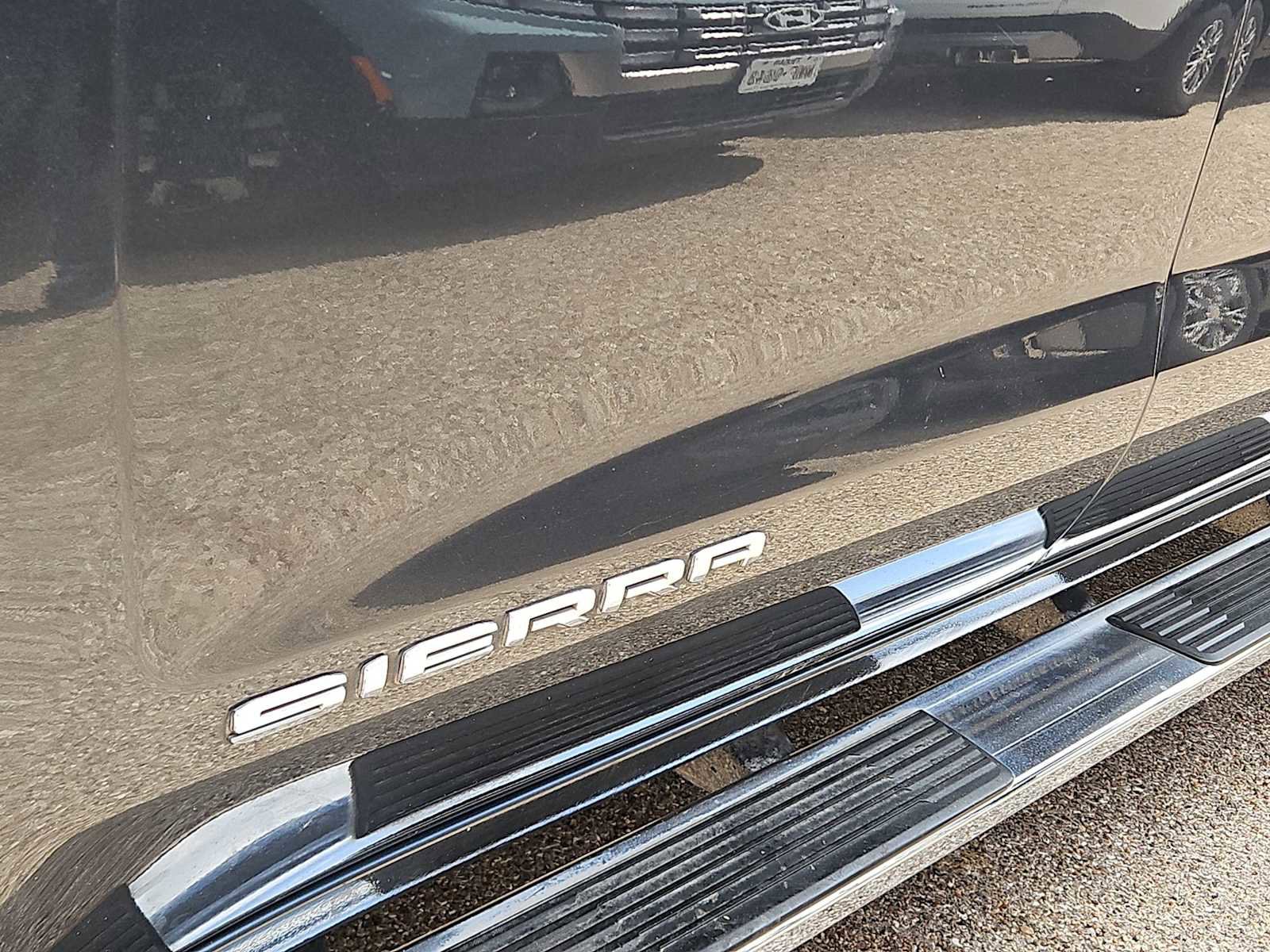 Used 2019 GMC Sierra 1500 SLT image 11