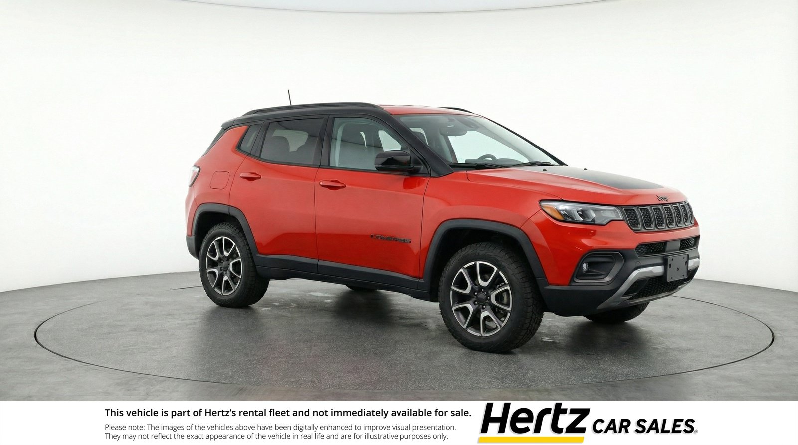 Used 2025 Jeep Compass Trailhawk AWD/4WD image 1