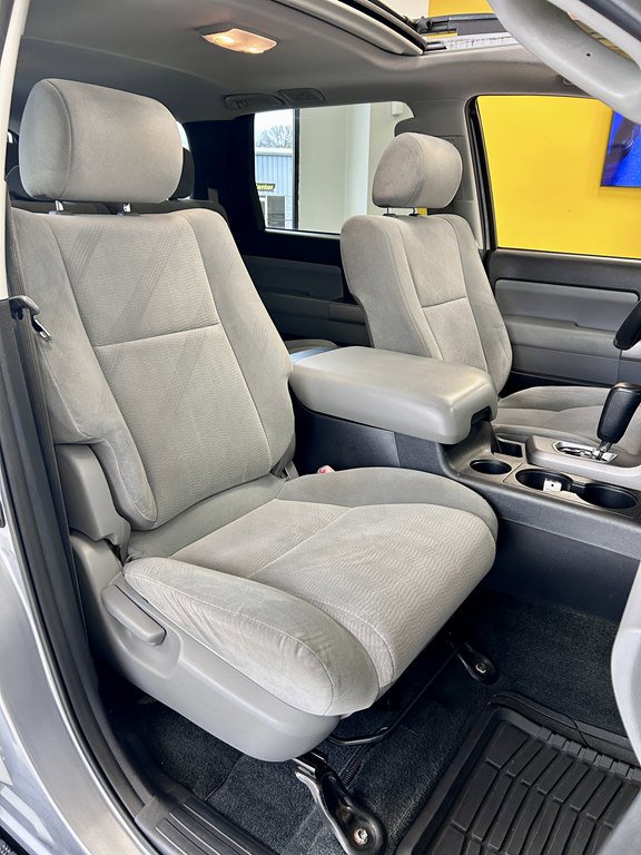 Used 2014 Toyota Sequoia SR5 RWD image 15