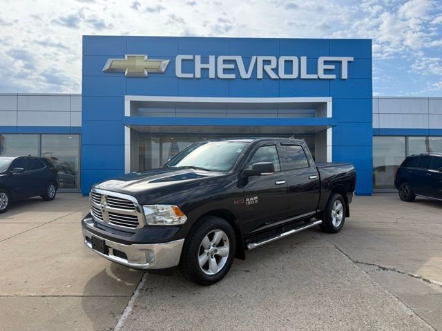 Used 2018 RAM 1500 Classic SLT w/ SLT Plus D￩cor Group AWD/4WD image 1
