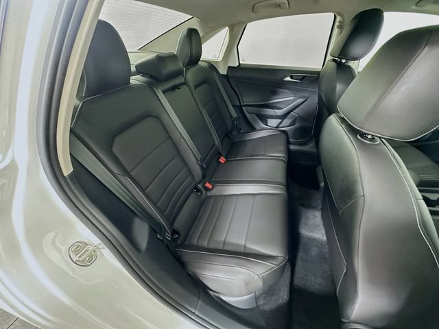 Used 2024 Volkswagen Jetta SE FWD image 8