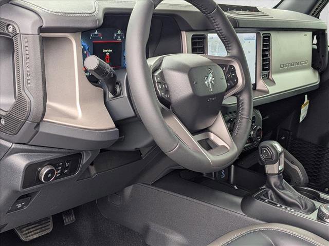 New 2025 Ford Bronco Outer Banks w/ Sasquatch Package image 3