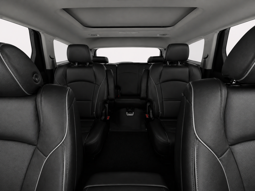 Used 2021 Buick Enclave Avenir w/ Avenir Technology Package FWD image 16