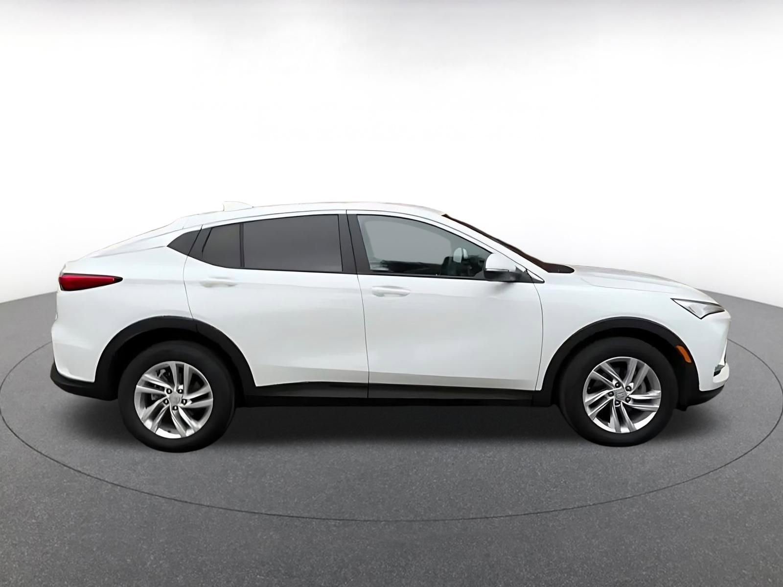Used 2025 Buick Envista Preferred FWD image 16
