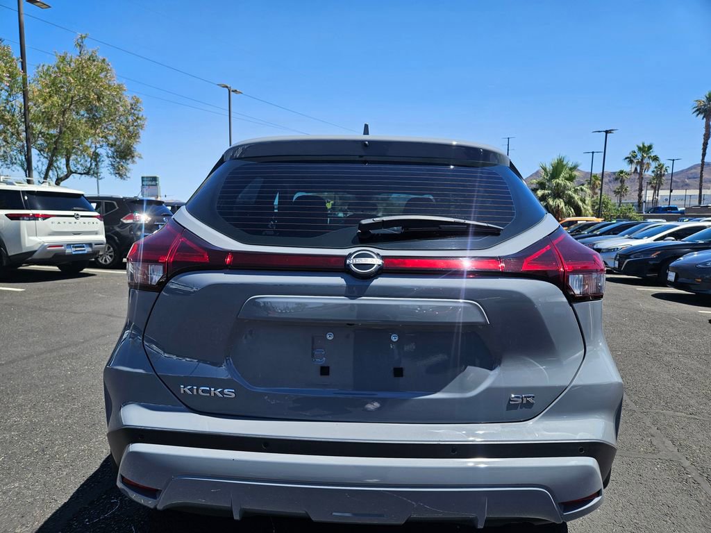 Used 2023 Nissan Kicks SR w/ SR Premium Package FWD image 6