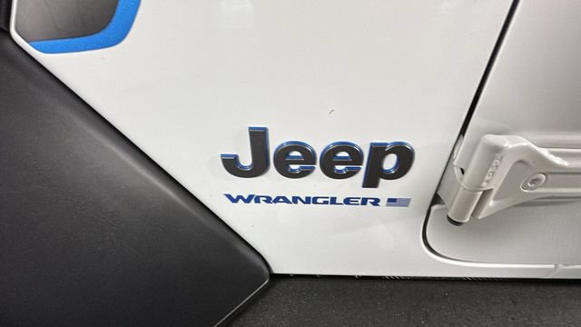 Used 2023 Jeep Wrangler Unlimited Rubicon 4xe AWD/4WD image 9
