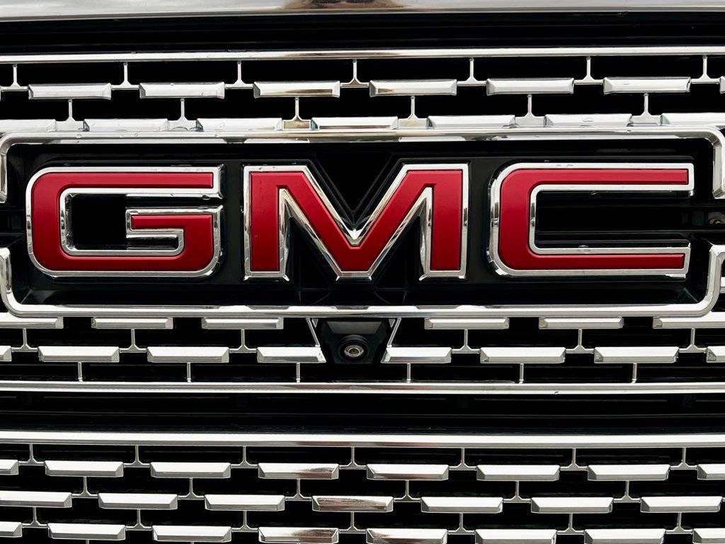 Used 2023 GMC Sierra 3500 Denali w/ Denali Ultimate Package image 11