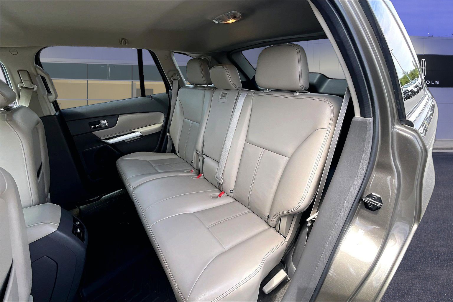 Used 2013 Ford Edge Limited w/ Driver Entry Pkg FWD image 10