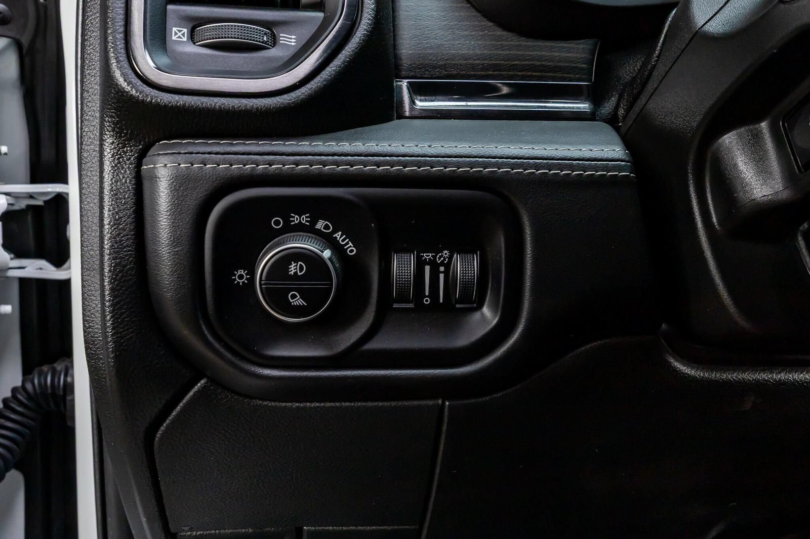 Used 2022 RAM 3500 Limited AWD/4WD image 17