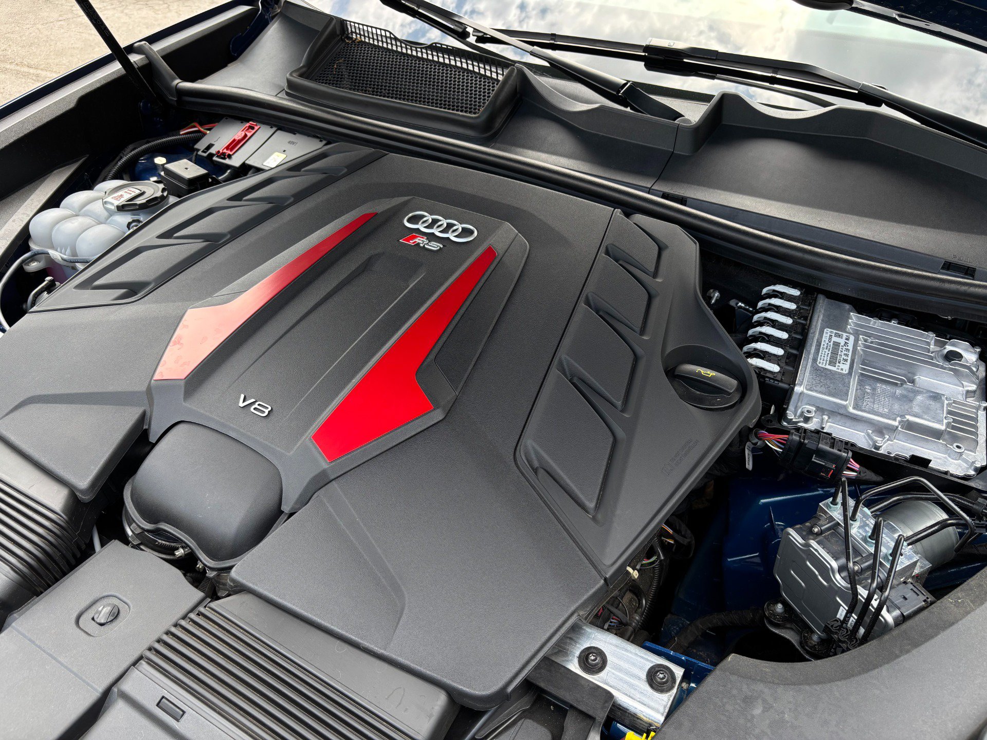 Used 2025 Audi RS Q8 performance AWD/4WD image 56