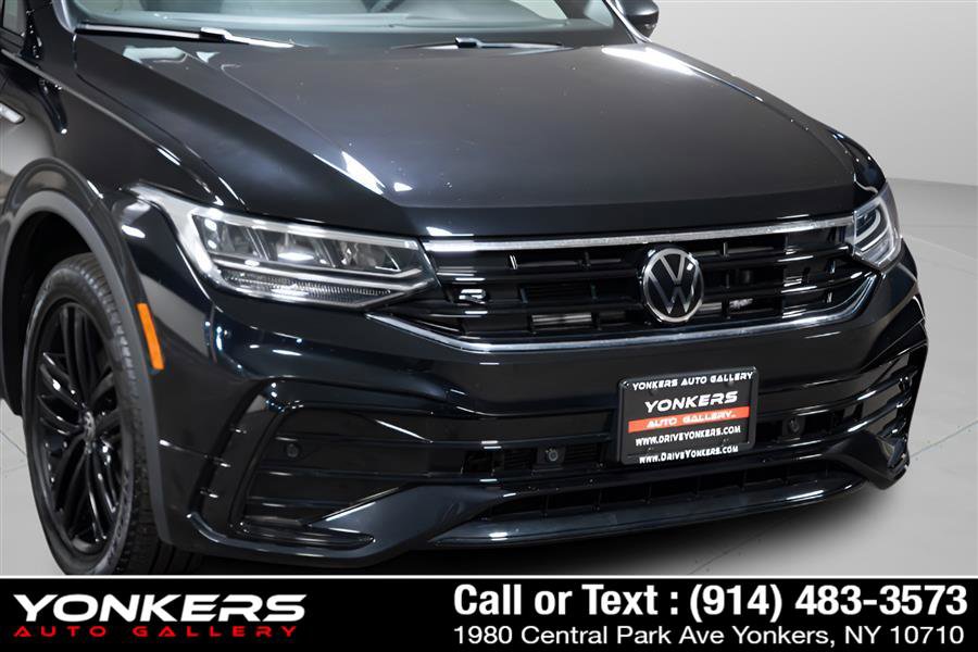Used 2022 Volkswagen Tiguan SE R-Line AWD/4WD image 14