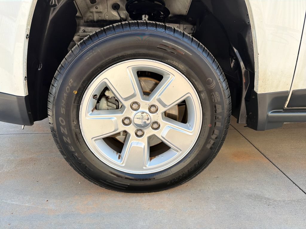 Used 2014 Jeep Compass Sport FWD image 20