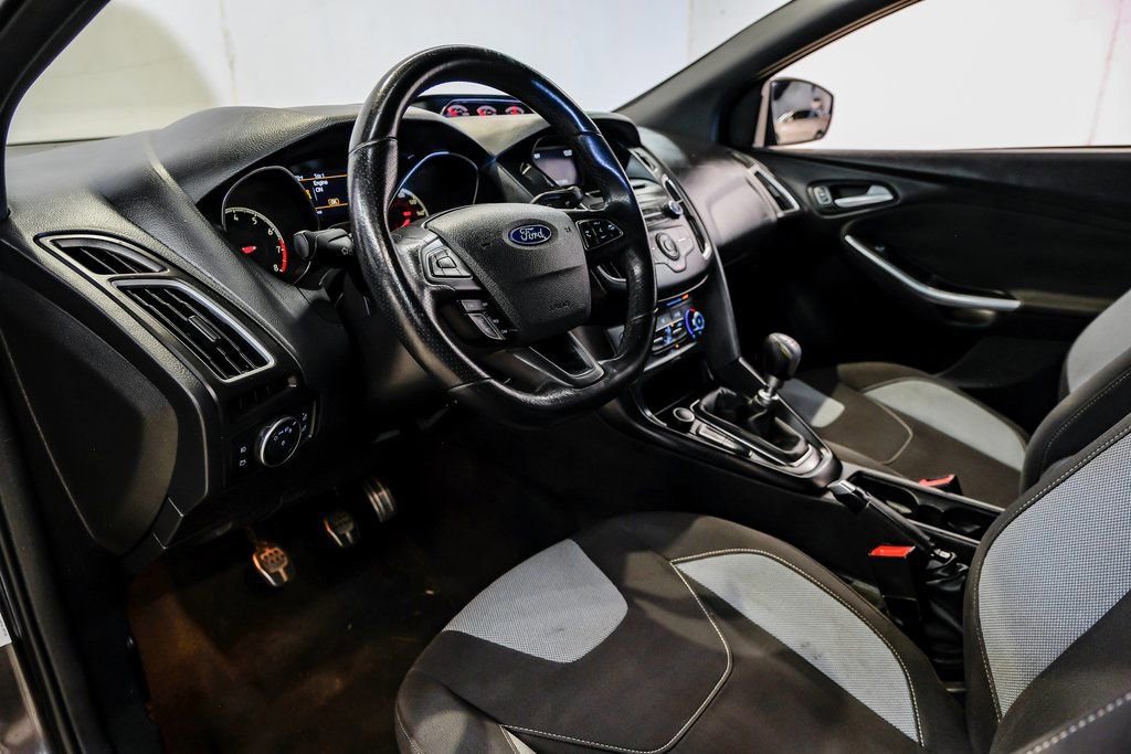 Used 2015 Ford Focus ST image 3