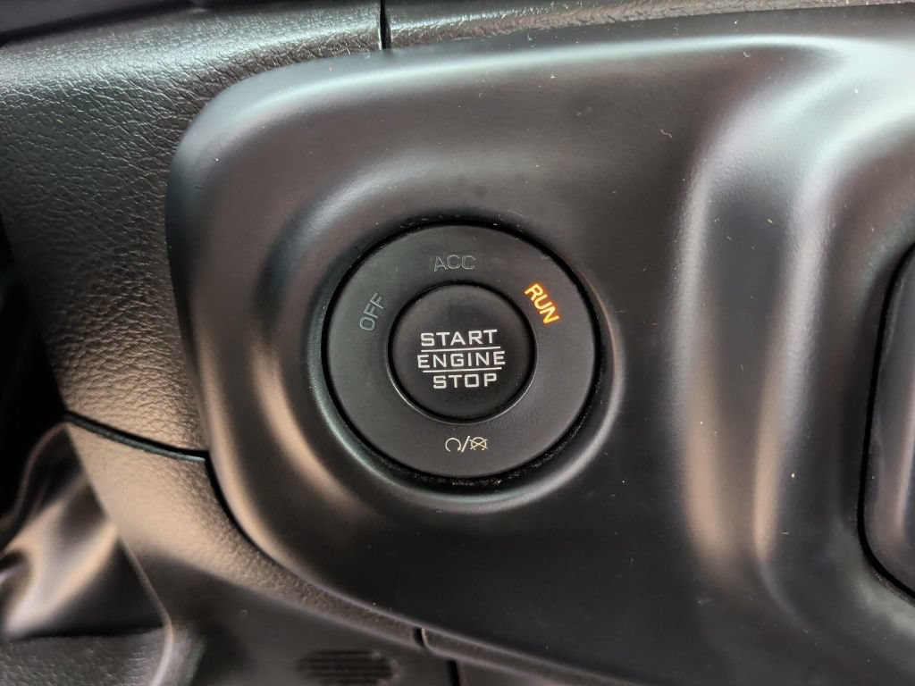 Used 2023 Jeep Gladiator Sport AWD/4WD image 24