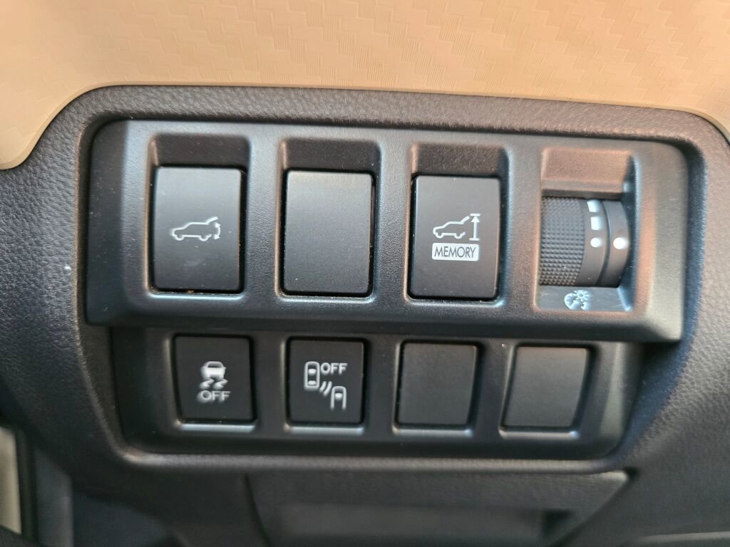 Used 2019 Subaru Ascent Premium image 27