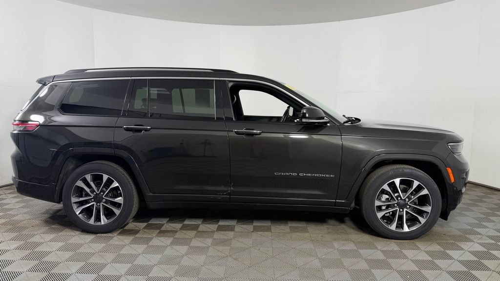 Used 2022 Jeep Grand Cherokee L Overland w/ Luxury Tech Group IV AWD/4WD image 9