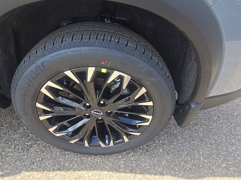 New 2026 Nissan Rogue SV AWD/4WD image 36