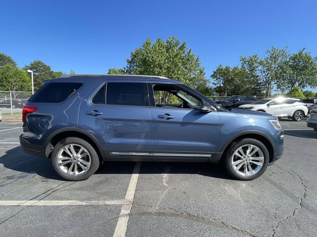 Used 2018 Ford Explorer XLT w/ Equipment Group 202A image 24