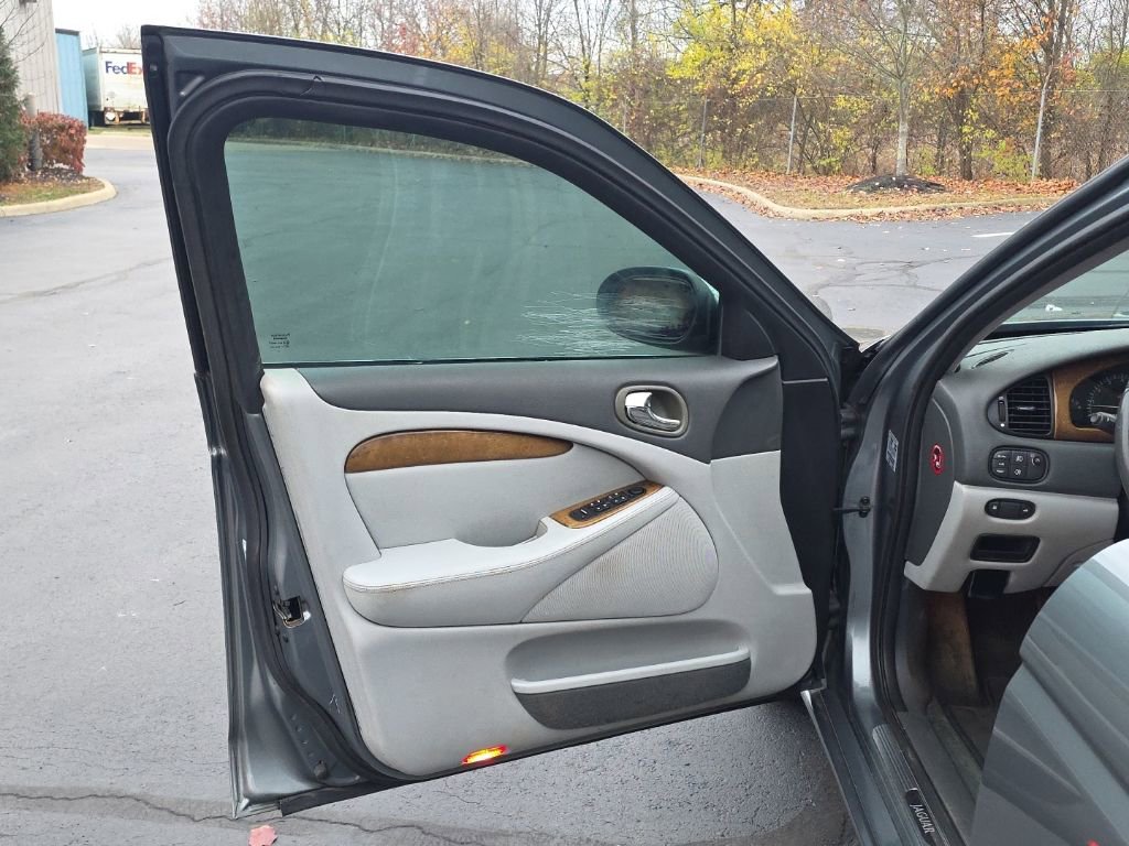 Used 2003 Jaguar S-TYPE 4.2 image 13