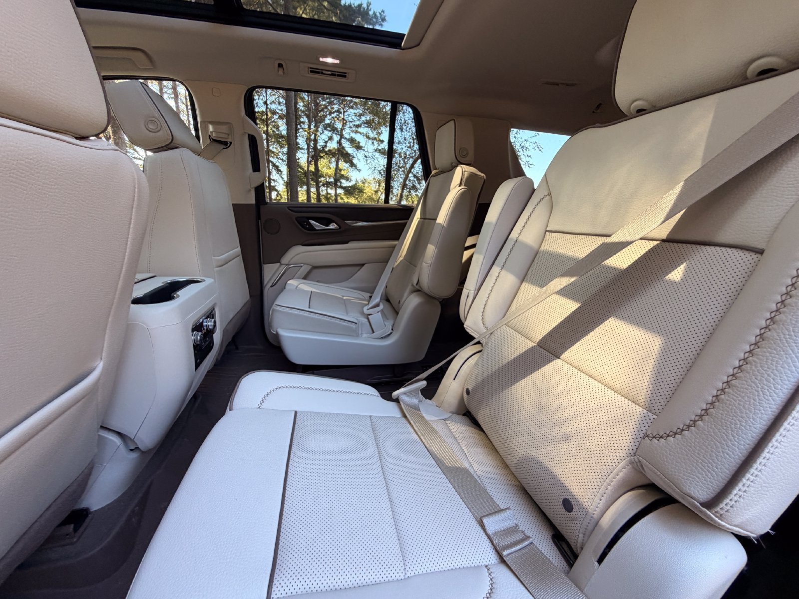 Used 2022 GMC Yukon Denali AWD/4WD image 14
