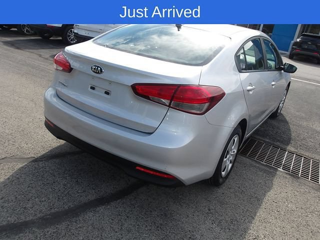Used 2017 Kia Forte LX FWD image 6