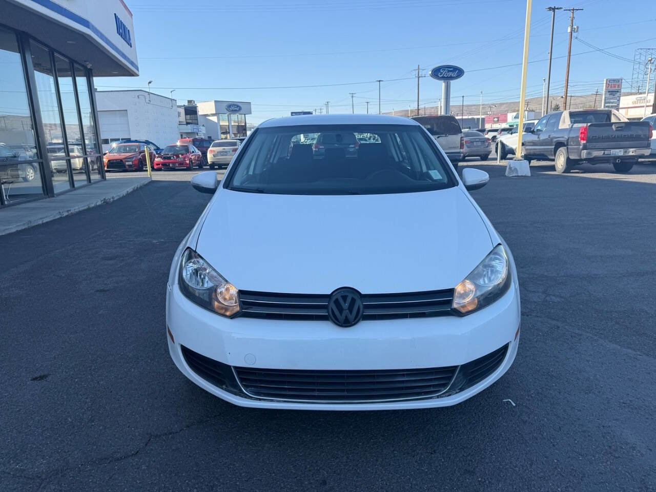 Used 2012 Volkswagen Golf 4-Door image 2