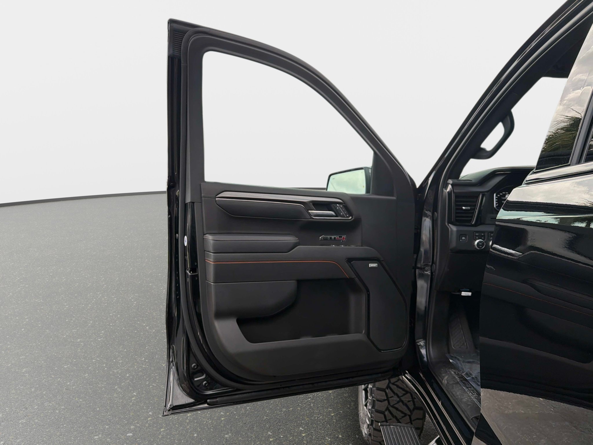 Used 2025 GMC Sierra 1500 AT4 w/ AT4 Premium Package AWD/4WD image 29