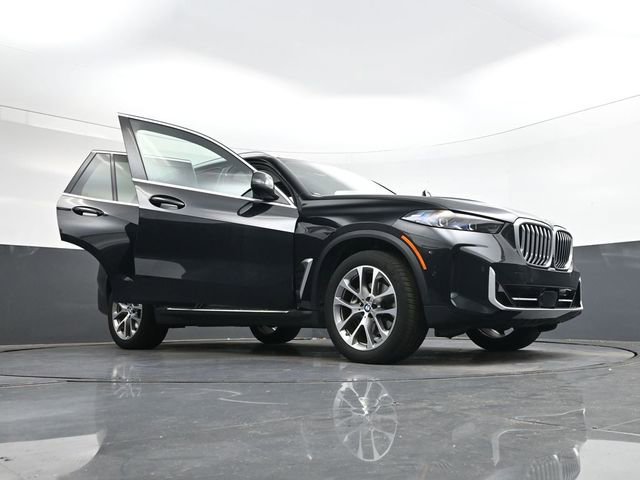 Used 2025 BMW X5 xDrive40i image 44