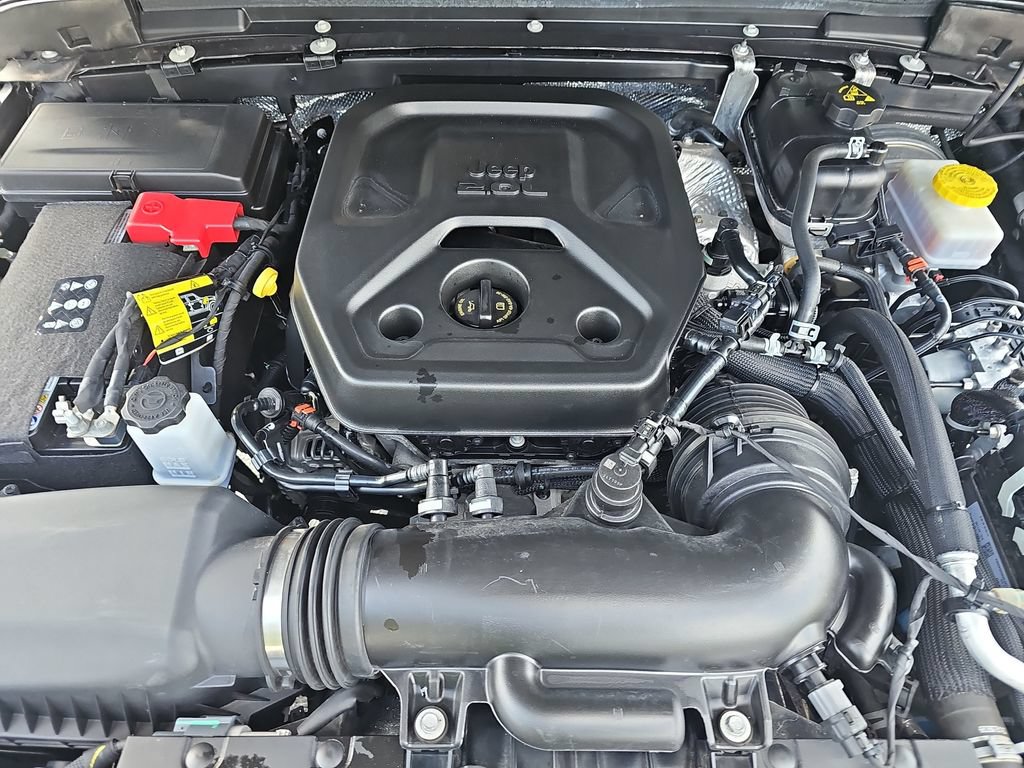 Used 2025 Jeep Wrangler Unlimited Rubicon AWD/4WD image 35
