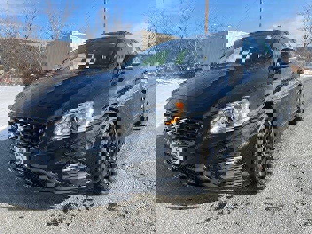 Used 2018 Volvo V60 T5 Dynamic w/ Protection Package image 1