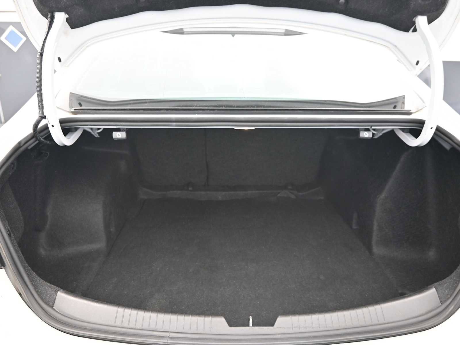 Used 2022 Chevrolet Malibu LS w/ Driver Confidence Package II image 17