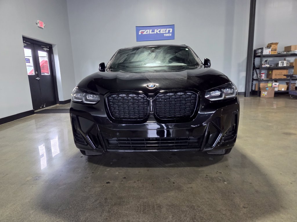Used 2024 BMW X4 xDrive30i w/ Premium Package AWD/4WD image 2