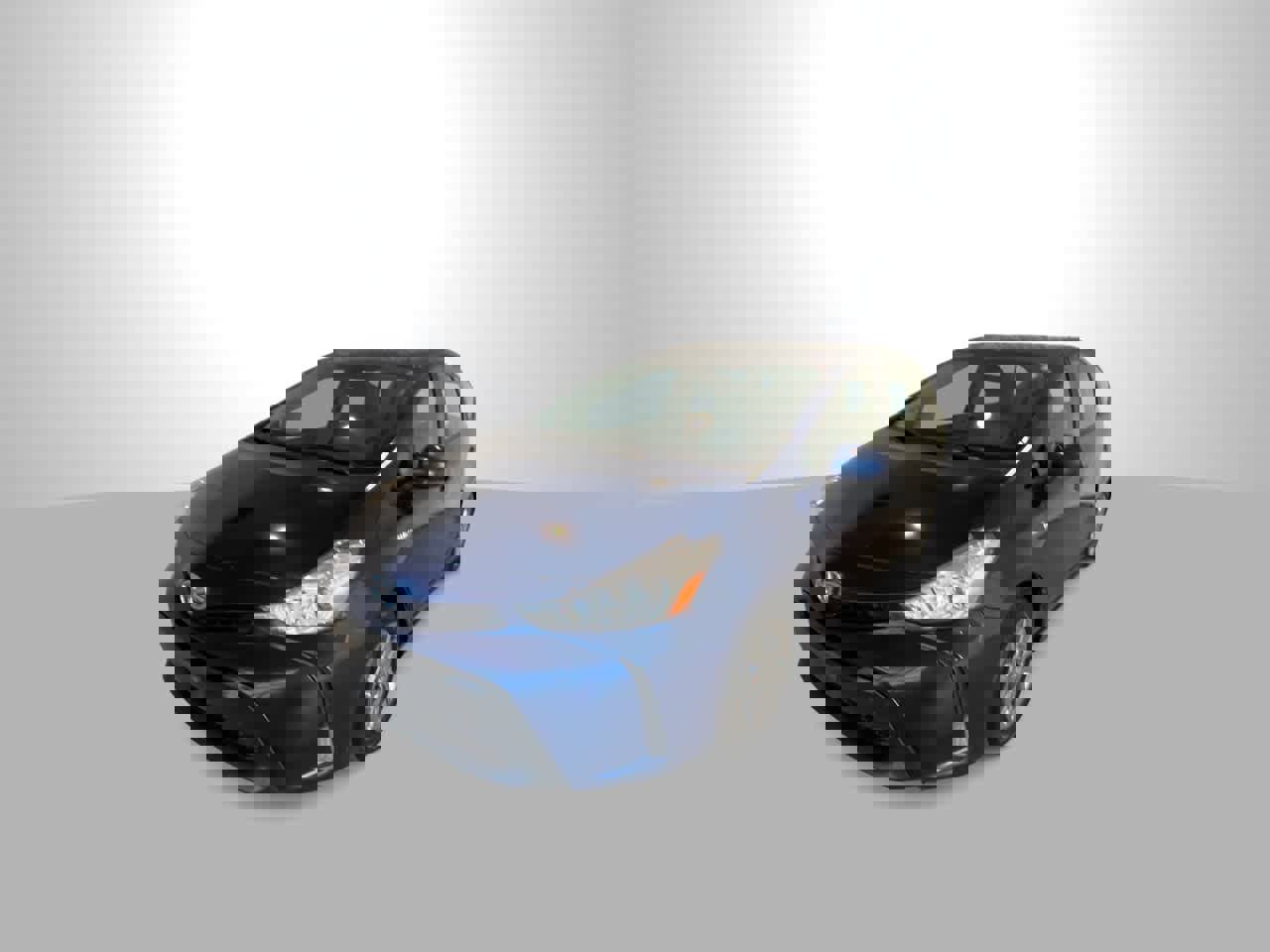 Used 2017 Toyota Prius V Four image 4