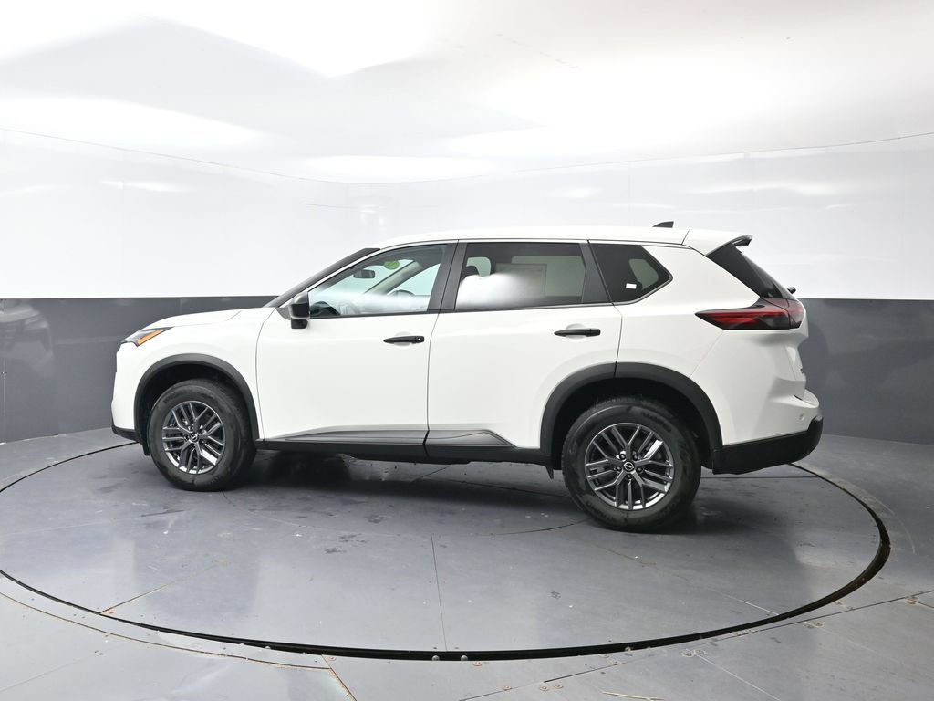 Used 2024 Nissan Rogue S FWD image 10