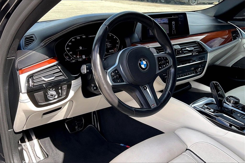 Used 2020 BMW M550i xDrive w/ Executive Package image 14
