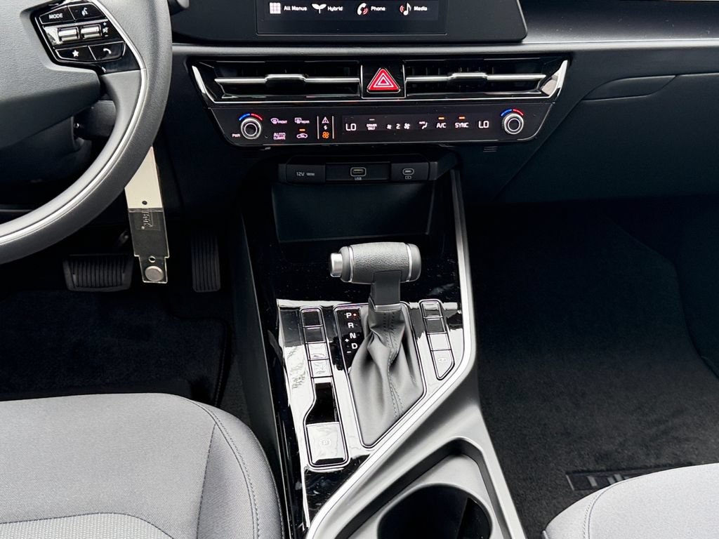 New 2026 Kia Niro LX FWD image 11
