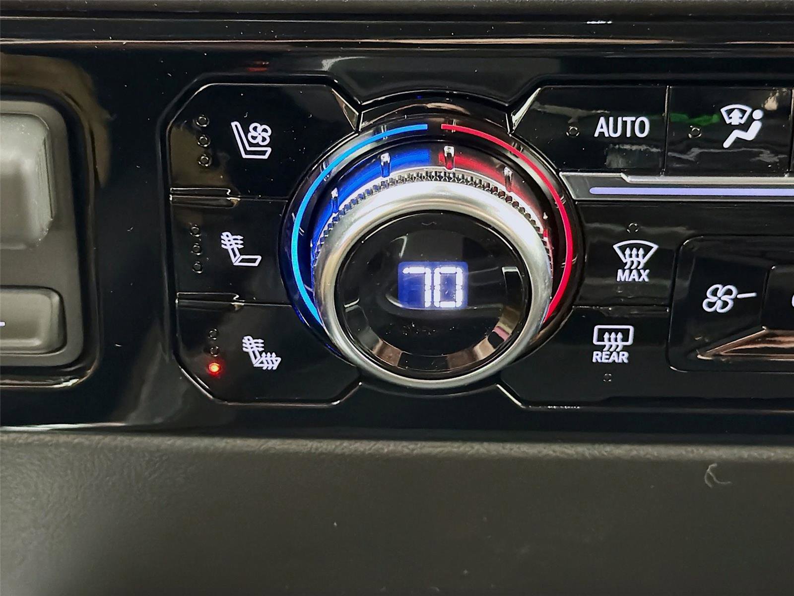 New 2026 GMC Sierra 2500 SLT w/ SLT Premium Package image 22