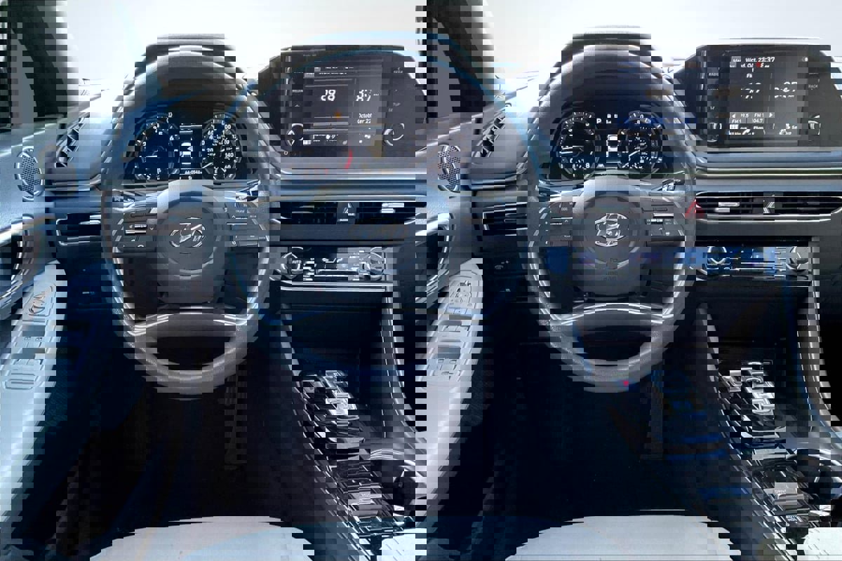 Used 2022 Hyundai Sonata SEL w/ Cargo Package image 5