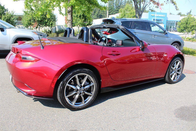 Used 2022 MAZDA MX-5 Miata Grand Touring RWD image 9