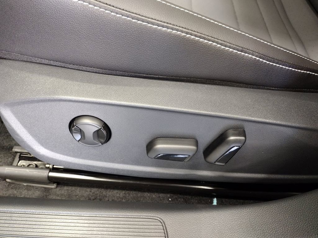 New 2026 Volkswagen Jetta SE image 17