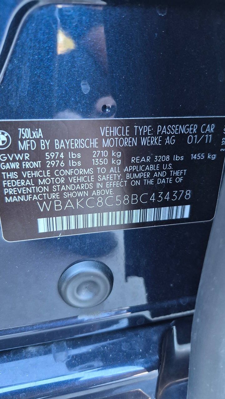 Used 2011 BMW 750Li xDrive AWD/4WD image 70