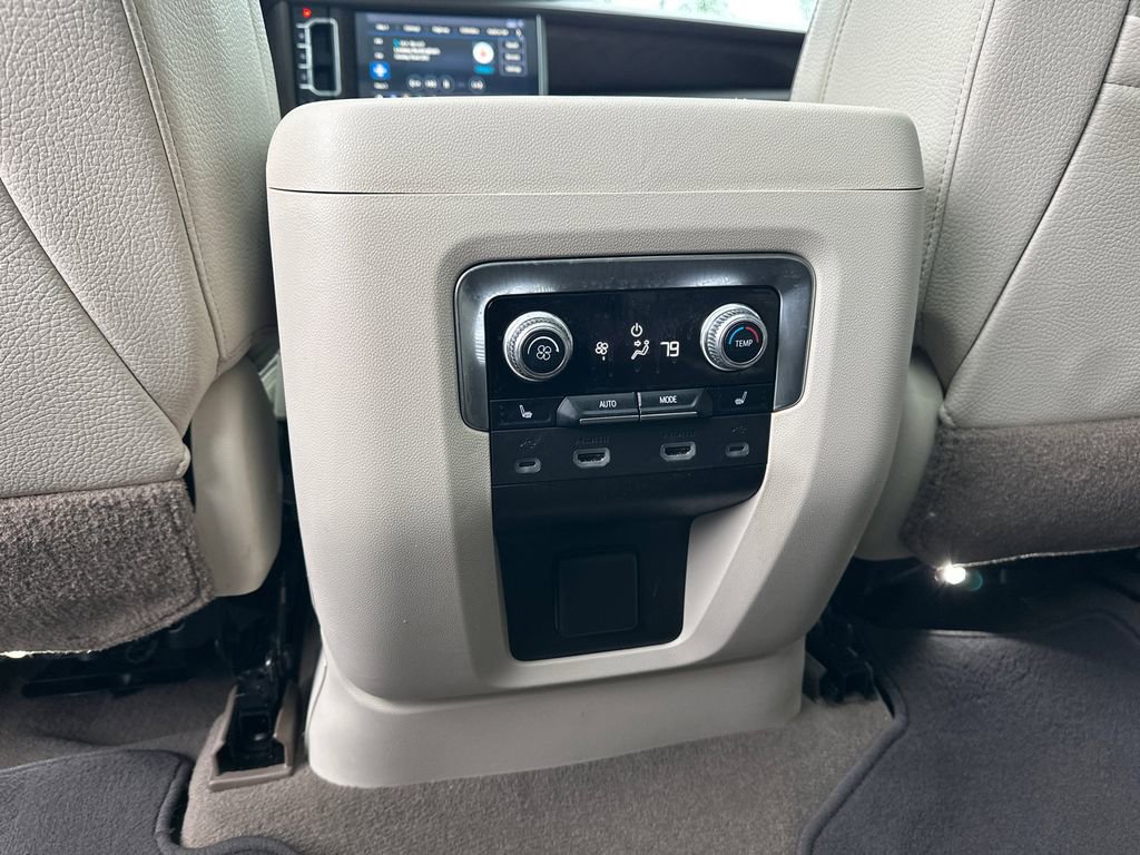 Used 2021 GMC Yukon Denali w/ Denali Ultimate Package AWD/4WD image 24