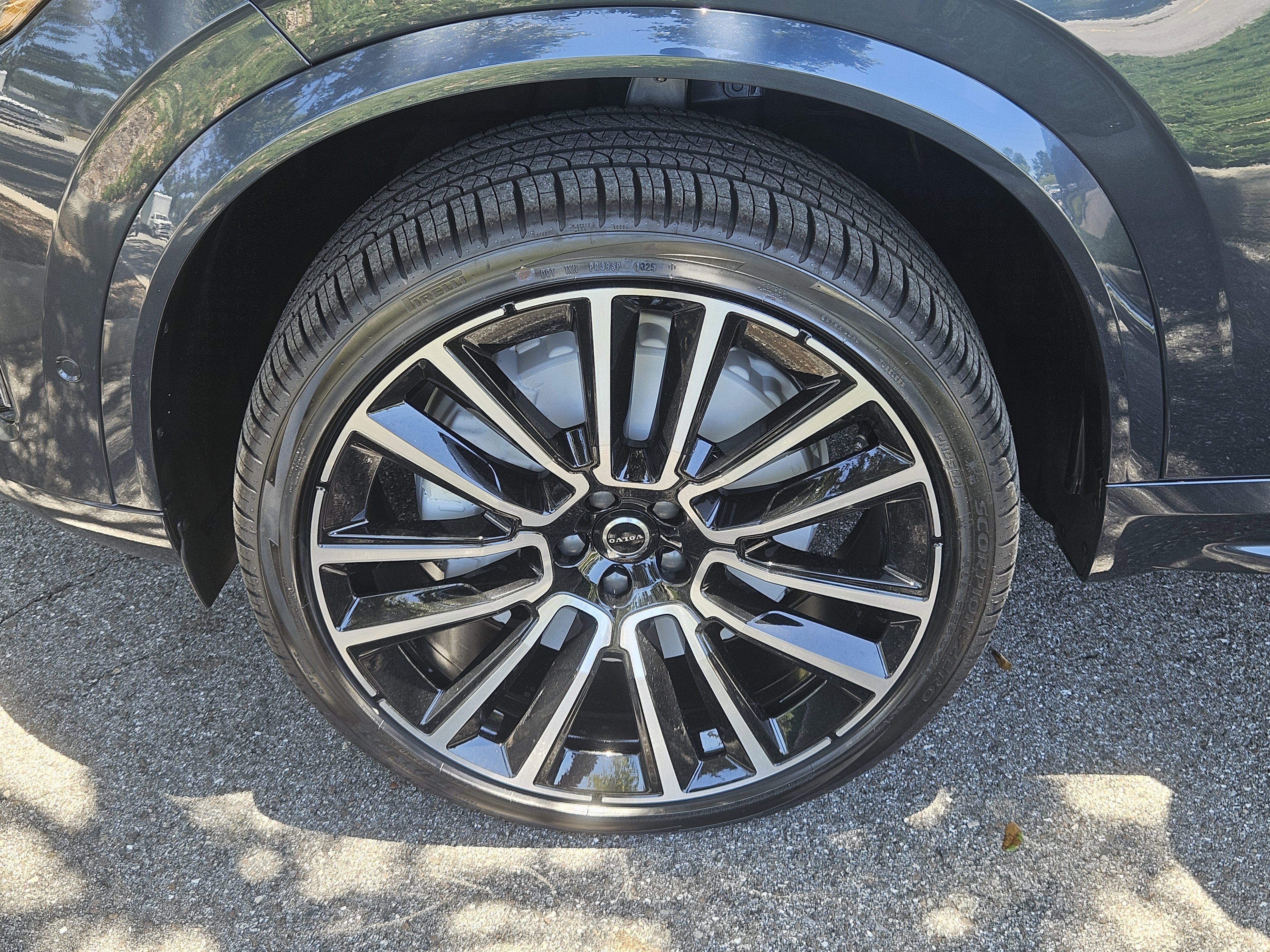 New 2026 Volvo XC90 B5 Plus image 37