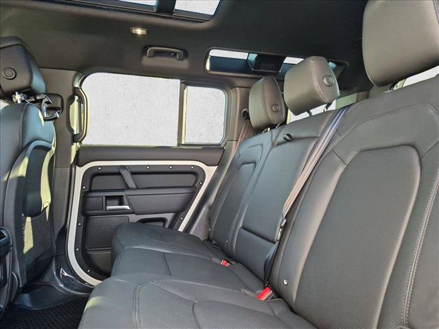 New 2026 Land Rover Defender 110 X-Dynamic SE AWD/4WD image 24