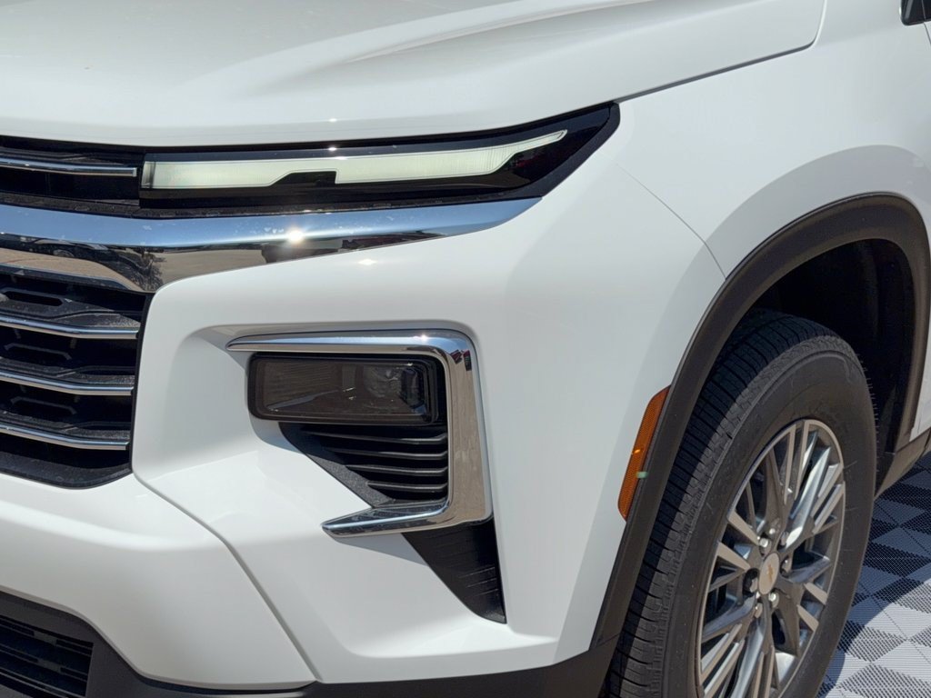 New 2027 Chevrolet Traverse LT FWD image 12