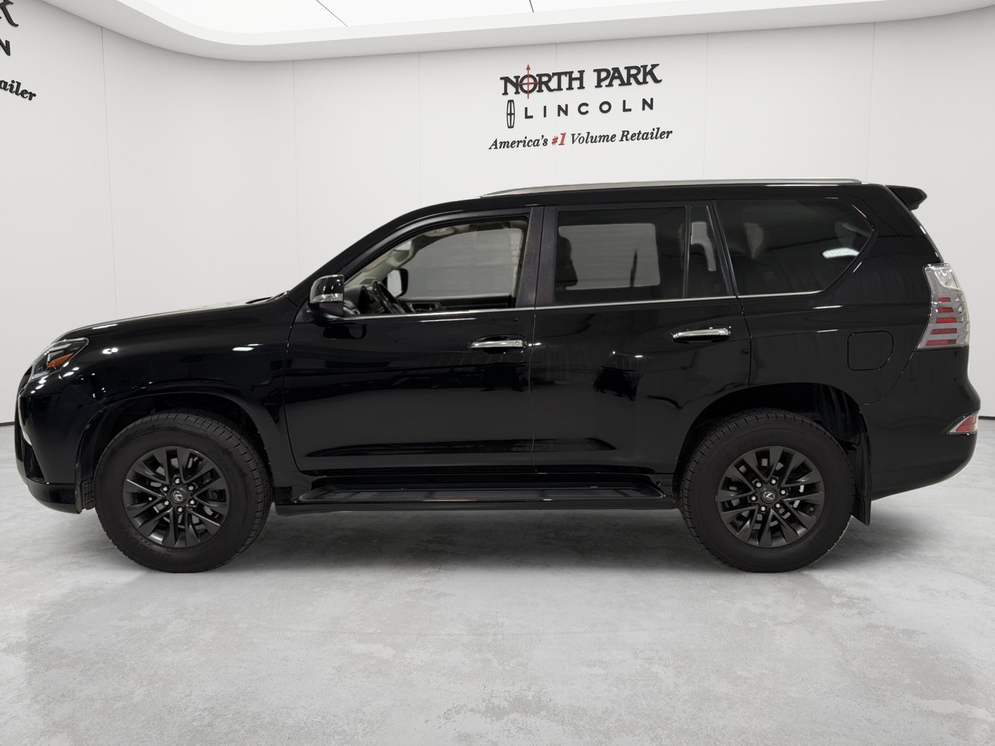 Used 2020 Lexus GX 460 Premium AWD/4WD image 2