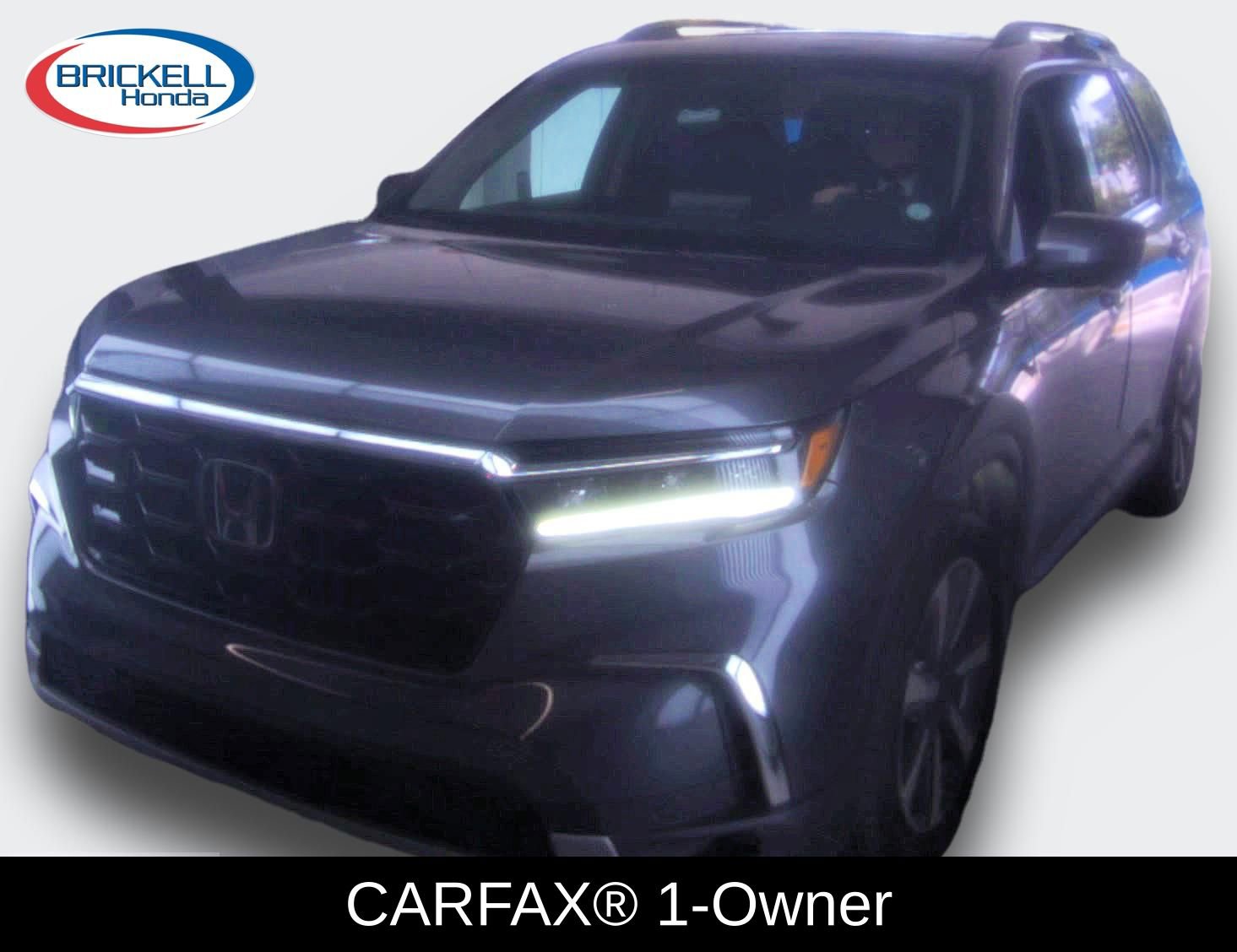 Used 2023 Honda Pilot Touring image 1