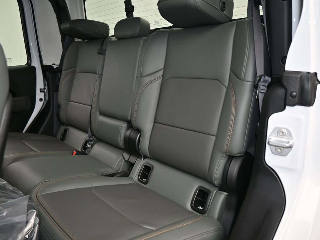 New 2026 Jeep Gladiator Mojave AWD/4WD image 30