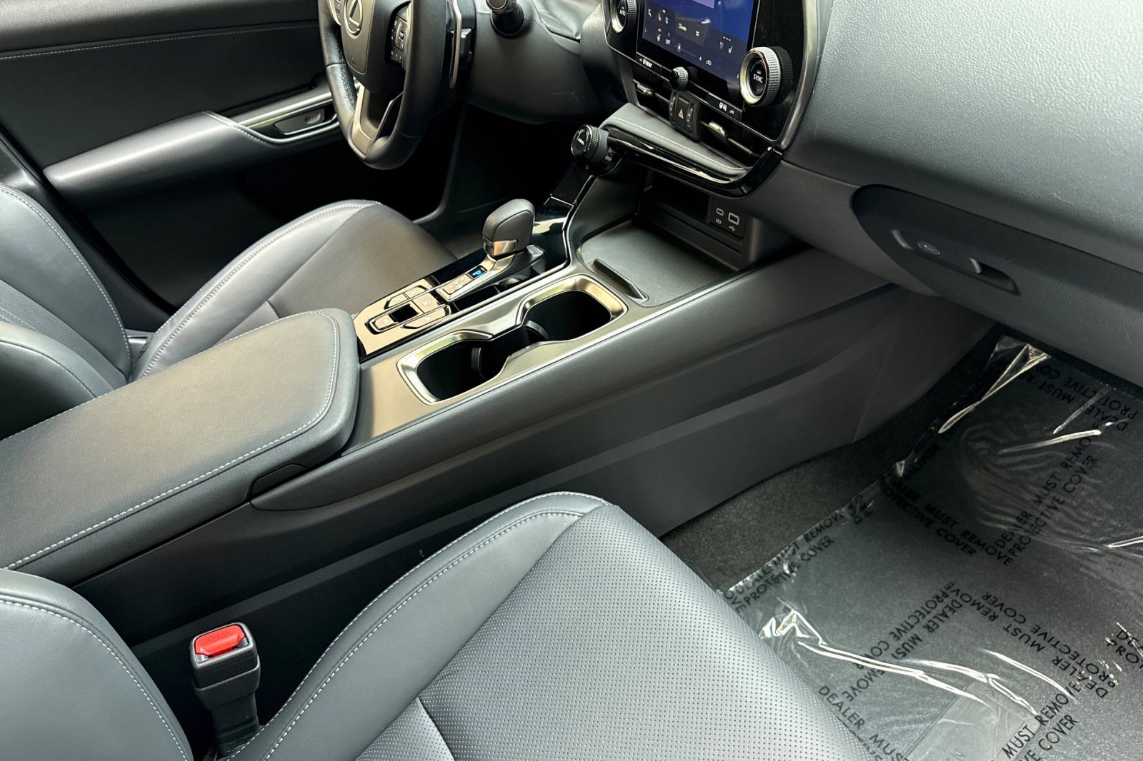Certified 2025 Lexus NX 350h AWD w/ Accessory Package (2T) image 32